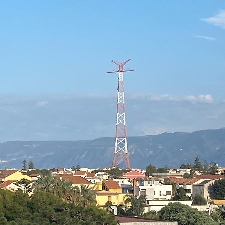 Tra Mare E Lago Torre di Faro 外观 照片