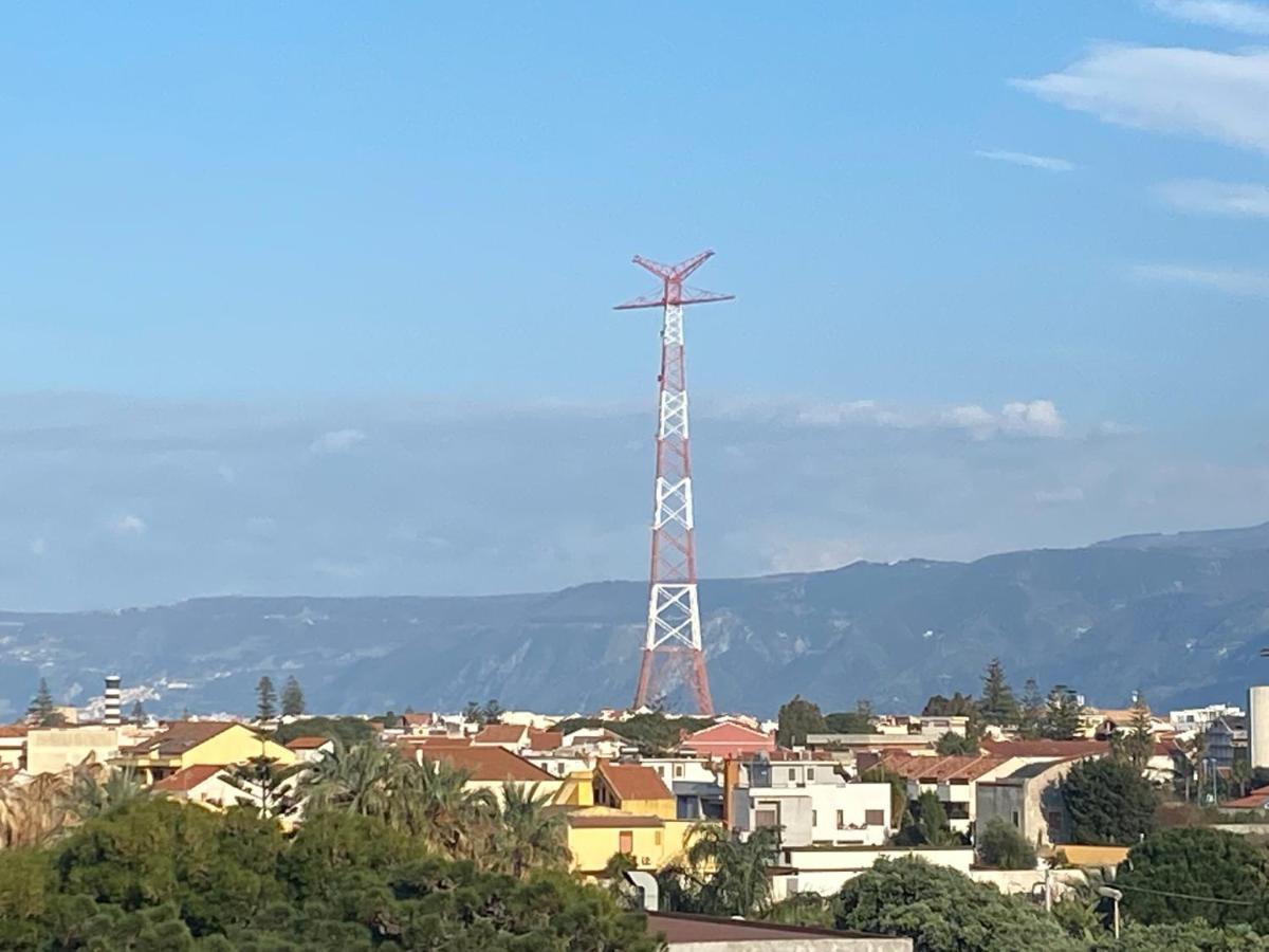 Tra Mare E Lago Torre di Faro 外观 照片