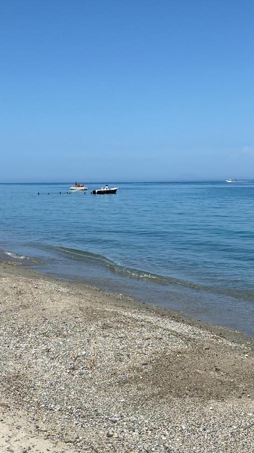 Tra Mare E Lago Torre di Faro 外观 照片
